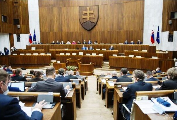 Az SaS észhez tért, a parlament már dolgozik: Gyorsított eljárásban döntenek a jövő évi költségvetésről