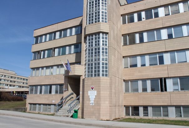 Az Összefogás nem ért egyet a kormány döntésével, nem tartják megfelelőnek a Rozsnyói Járási Hivatal új vezetőjét