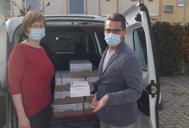 Koronavírus: Segíts magadon, Isten is megsegít! – példaértékű segítségnyújtás Nyárasdon