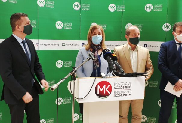 Forró új járványmenedzsmenttel, Sárközy (Most-Híd) alternatív gyógymódokkal, Farkas az éttermek megnyitásával kezelné a koronavírus-járványt