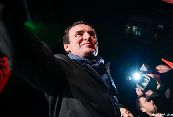 Az exit pollok szerint rendszerellenes szélsőbaloldali párt nyerte a koszovói választásokat