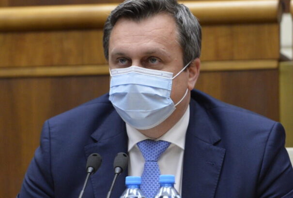 Danko ismét felajánlotta segítségét az orosz vakcina beszerzésével kapcsolatban