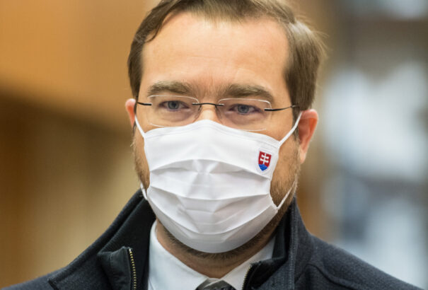 Koronavírus Szlovákiában: Február 13-tól kezdik beoltani a tanárokat