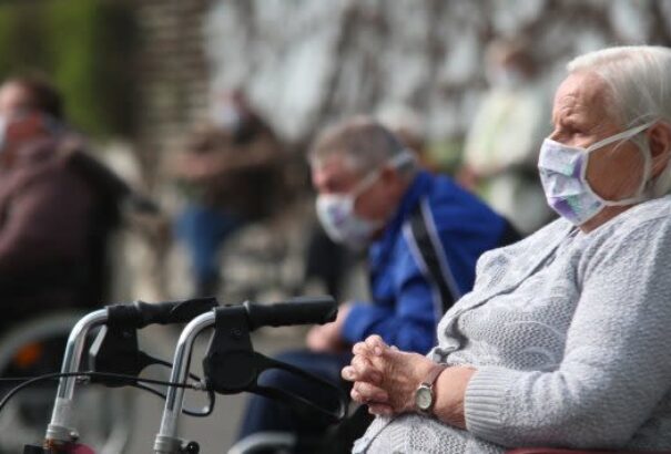 Európai Bizottság: a nagyobb munkaerő-mobilitás elégítheti ki az idősgondozás iránti növekvő igényt