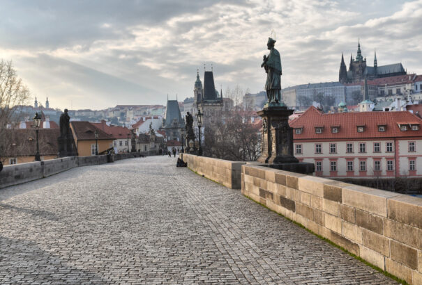 Mától szigorúbb feltételekkel lehet belépni Csehországba