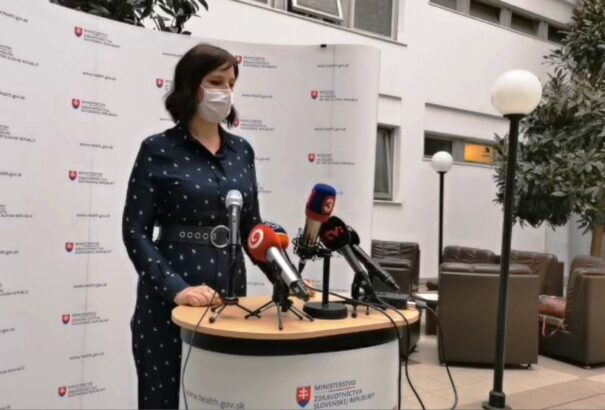 Járványügyi bizottság után: iskolanyitás, szájmaszkviselés, határrezsim