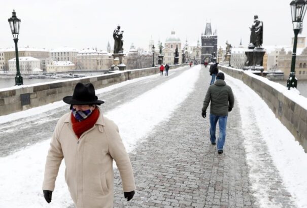 A regionális elöljárók kérésére a cseh kormány 14 nappal meghosszabbította a veszélyhelyzetet