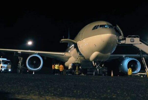 Már a levegőben van a magyar kormánygép, hogy elhozza Pekingből az első adag kínai vakcinát