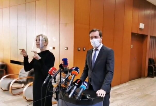 A lockdown nem elég hatásos, így további szigorítások jöhetnek – Az állam sms-ben ellenőrizheti a fertőzöttek mozgását