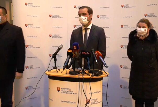 Hivatalos! Iskolanyitás a szülők kötelező letesztelése mellett – Íme, a részletek