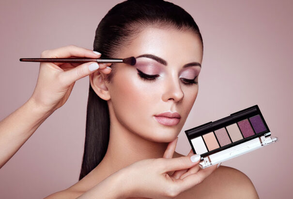 Bámulatos sminkek! Sminkversenyen remekeltek a dunaszerdahelyi szakközépiskola diákjai