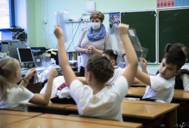 A tanárok szerint az iskolanyitás miatt növekedni fog a fertőzöttek száma