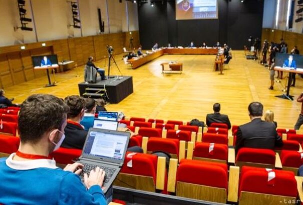 Megkezdődött a jelöltek nyilvános meghallgatása a Speciális Ügyészi Hivatal élére