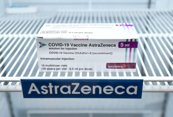 Romániában több ezren lemondták regisztrációjukat az AstraZeneca védőoltásra