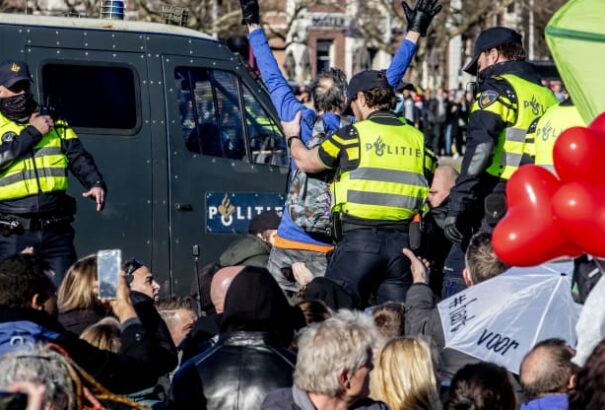 Hollandiában folytatódik a parlamenti választás