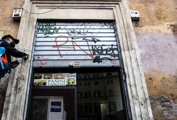 Koronavírus-járvány Európában: Portugália nyit, Olaszország zár