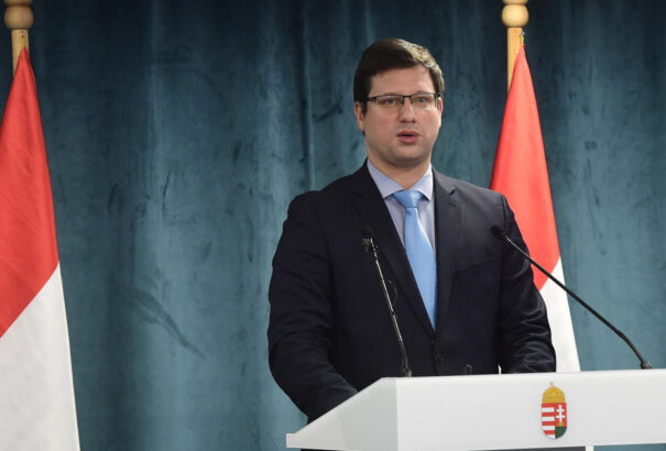 Koronavírus – Gulyás: a magyar kormány az uniós vakcinaszerződések nyilvánosságra hozatalát kéri