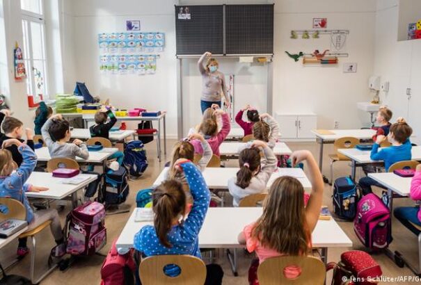 Koronavírus – Gyorsan terjed a vírus a gyerekek körében Németországban