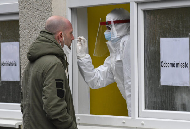 A kivizsgált minták 90%-ban jelen van a koronavírus brit mutációja