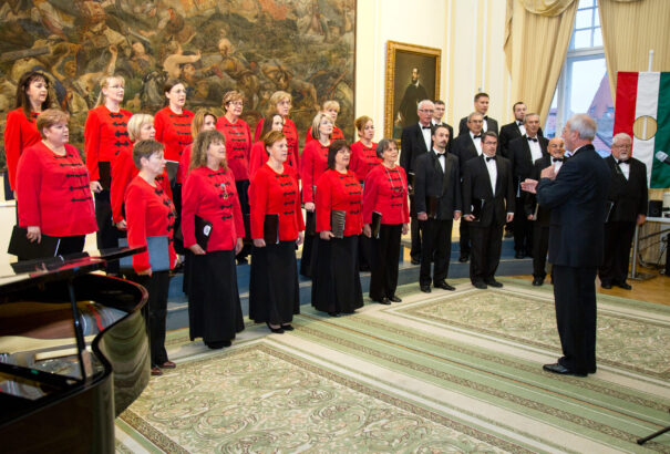 Impozáns kötet jelent meg a 40 éves komáromi Concordia vegyeskar születésnapjára