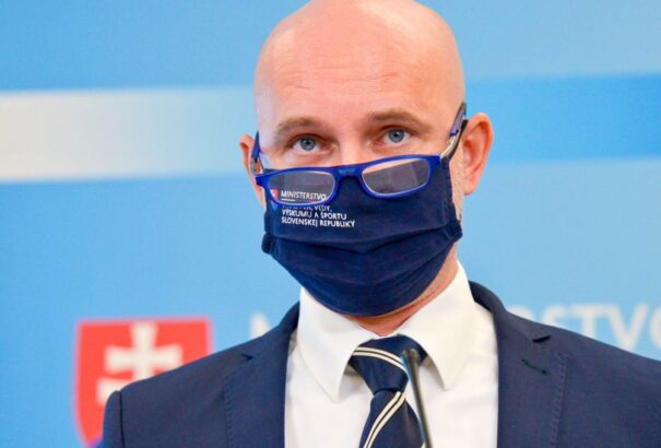 Lázonganak az iskolai étkezdék szakácsai, elővennék az oktatásügyi minisztériumot