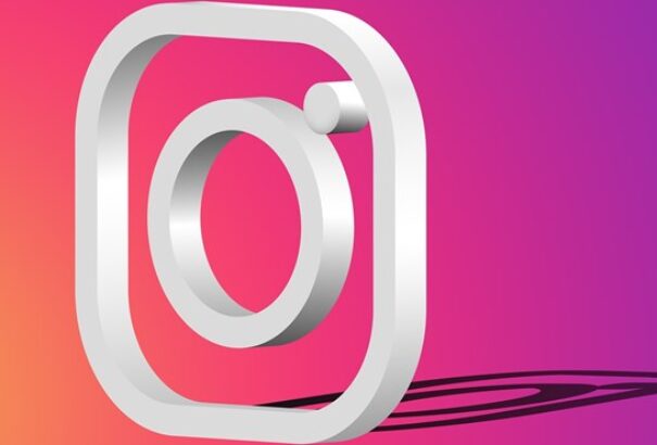 Új funkciót kapott az Instagram, jönnek a csoportos élő közvetítések