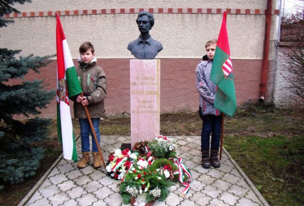 Petőfi költeményei, amelyek a legendájához vezettek