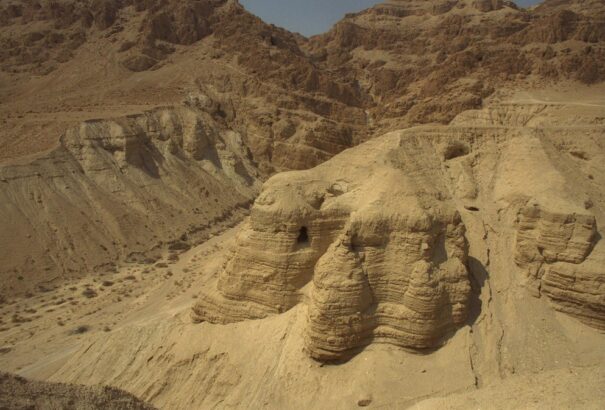 Bibliai tekercseket találtak a Júdeai-sivatag egyik barlangjában