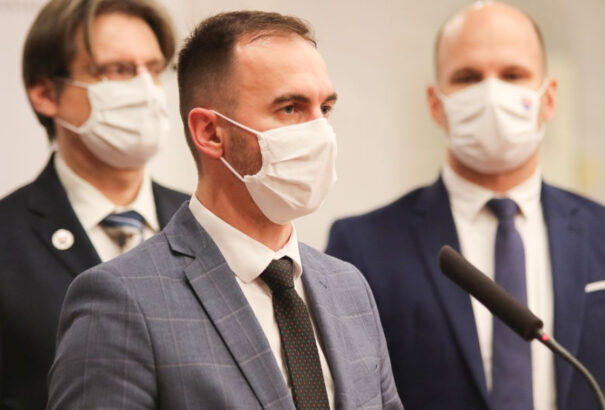 Kormányválság – Šipoš: Abban egyeztünk meg, hogy Krajčí távozik, abban nem, hogy mikor