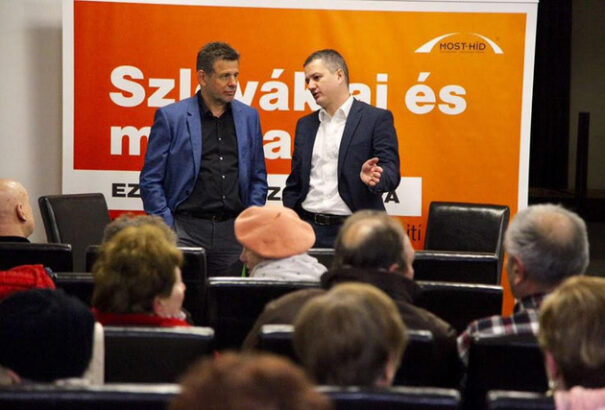 A Most-Híd szétverné a körvonalazódó, nemzeti alapú magyar egységet: Az MKP-Gyimesi sajtótájékoztatót támadják