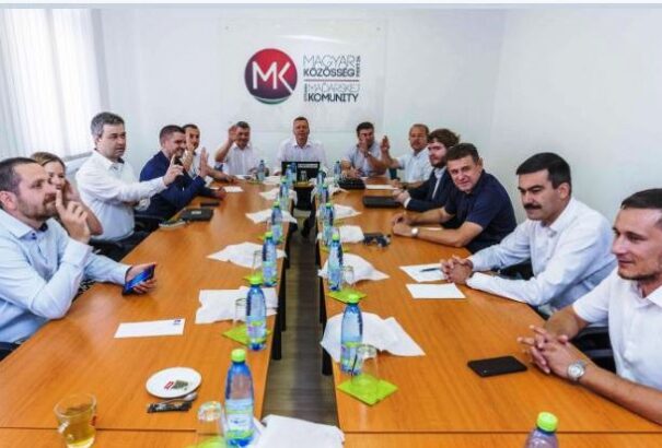 Zajlik a Csemadok békítő showja az MKP, a Most-Híd és az Összefogás között