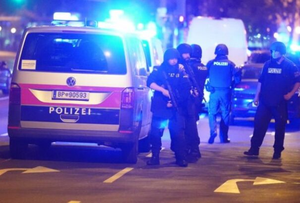 Luxusétterem lehetett a célpontja a bécsi terroristának