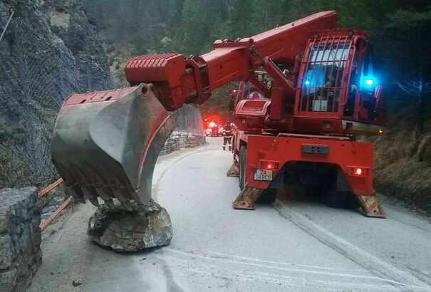 Van mit csinálniuk a tűzoltóknak az ünnepek alatt is