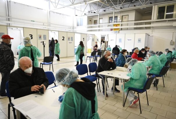 Szigorított az egészségügyi tárca. Már nem lesz olyan könnyű előzködni az oltásnál