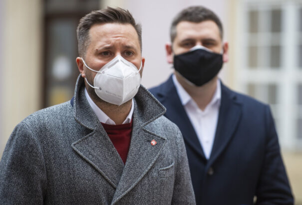 Pozsony a tömegközlekedés használatára ösztönzi az embereket. Olcsóbb lesz az éves bérlet