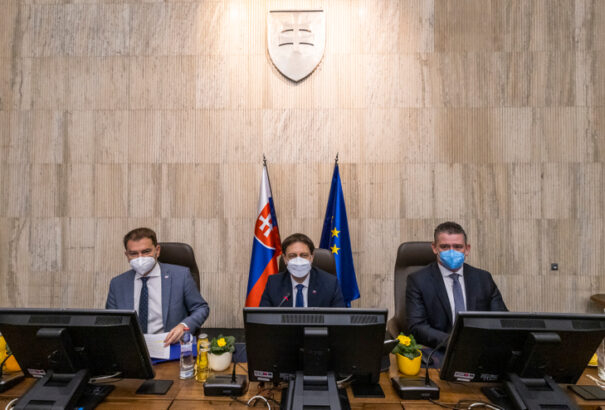 Megvan Pčolinský utódja a SIS élén