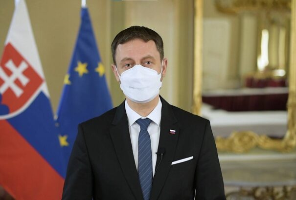 Heger az oltásra szólított fel, a pandémia legyőzéséhez vezető útnak nevezte azt