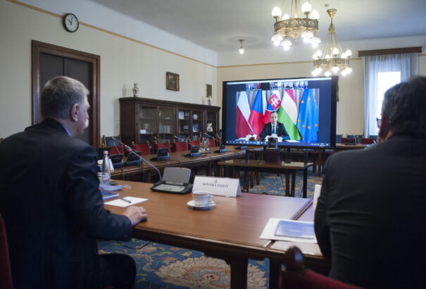 Online találkozót tartottak a visegrádi csoport országainak parlamenti elnökei