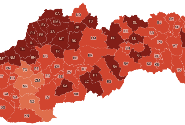 Hétfőtől öt járásban már minden alap- és középiskolás diák visszatérhet az iskolapadba