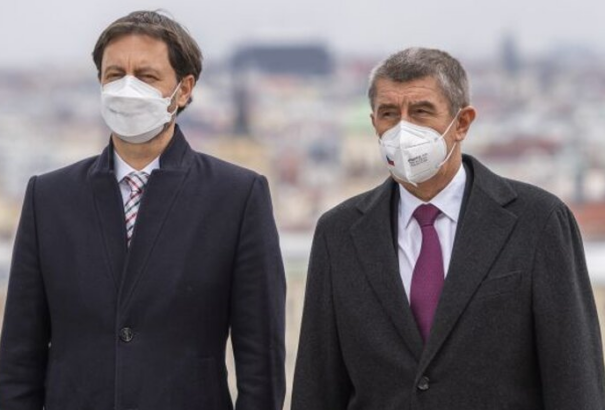 Heger a prágai látogatása során elmondta, hogy Szlovákiában májusban kezdenek el oltani a Szputnyikkal