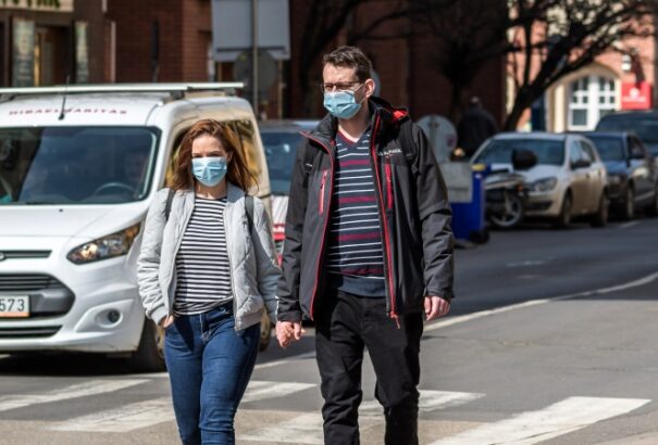 Le Monde: A koronavírus egyre inkább általános kifogássá vált szinte mindenre