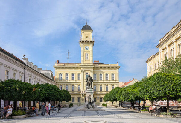 Komárom városa a biztonságos nyitás érdekében javaslattal fordult a tiszti főorvoshoz