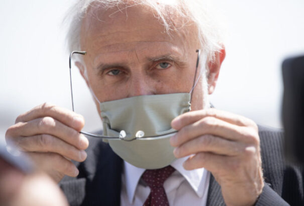 Rezeg a léc Ján Mičovský miniszter alatt?