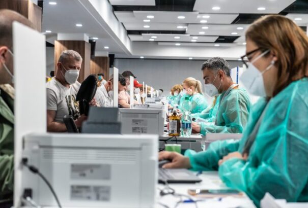 Pozsony megyében hatalmas az érdeklődés az oltás iránt, de kevés a vakcina