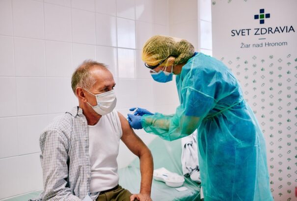 A gyógyszerészek nem ajánlják az aszpirin megelőző jellegű használatát az oltás után