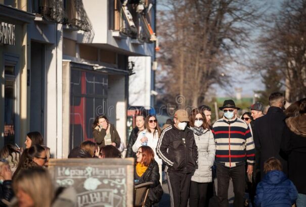 Szerbiában kinyithattak az éttermek és bárok teraszai
