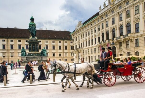 Ausztria elismeri a szlovák oltási igazolványt
