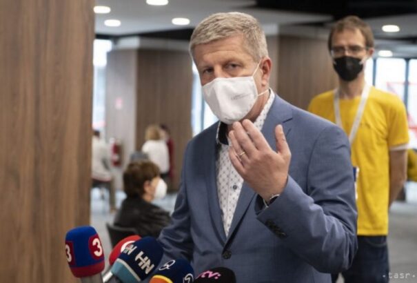 Lengvarský: Az orvoslátogatáshoz szükséges teszt lehetne ingyenes