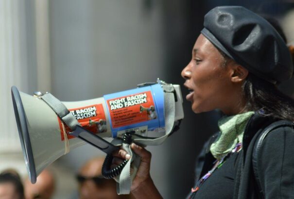 Súlyosan megsebesült egy londoni lőfegyveres támadásban a BLM-mozgalom egyik aktivistája