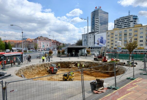 Pozsony: hamarosan ősplatánok fogják zöldebbé varázsolni a Nagyszombati vámot